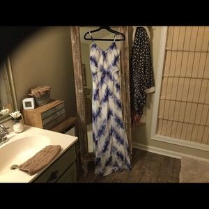 Gorgeous Vince Camuto Size:4 Maxi Dress fullylined